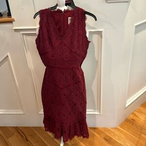 Excellent color for fall, maroon size 6